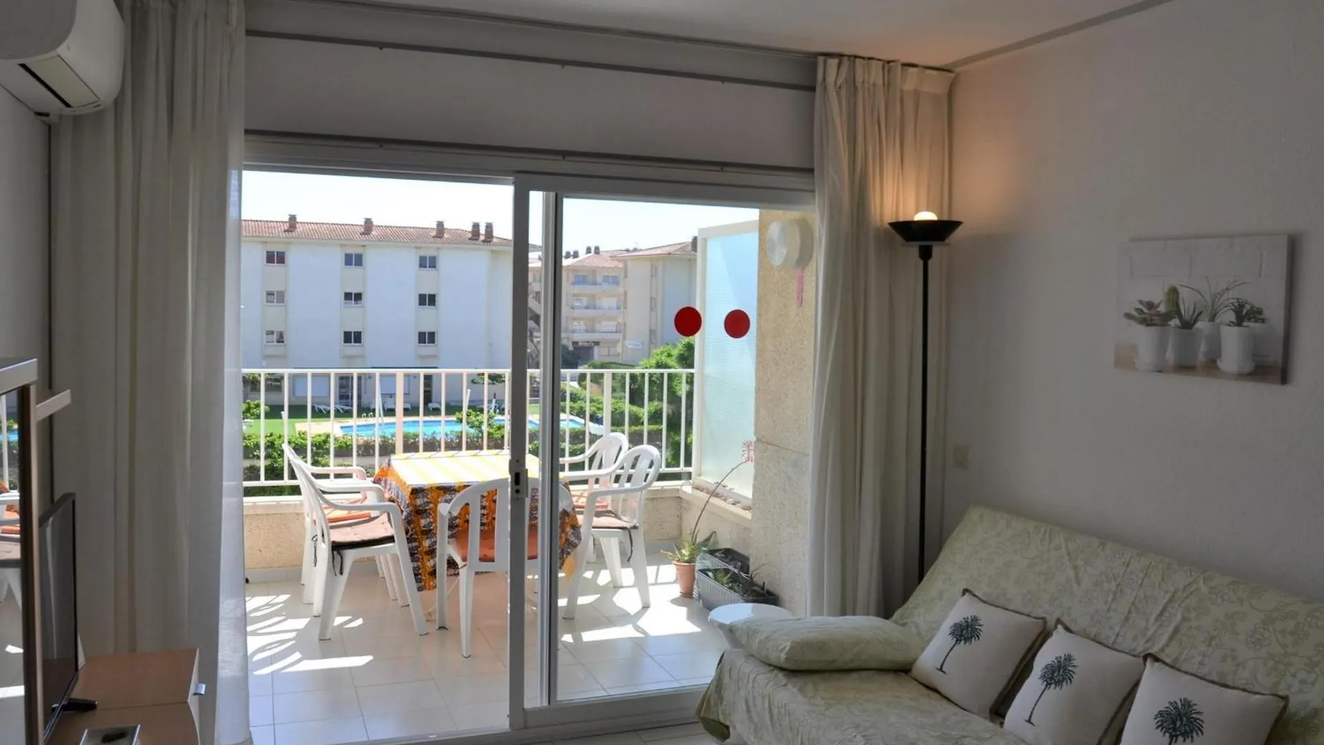 Apartamento Cerca De La Playa Con Piscina Y Terraza En L'Estartit - Es-323-25 Apartment