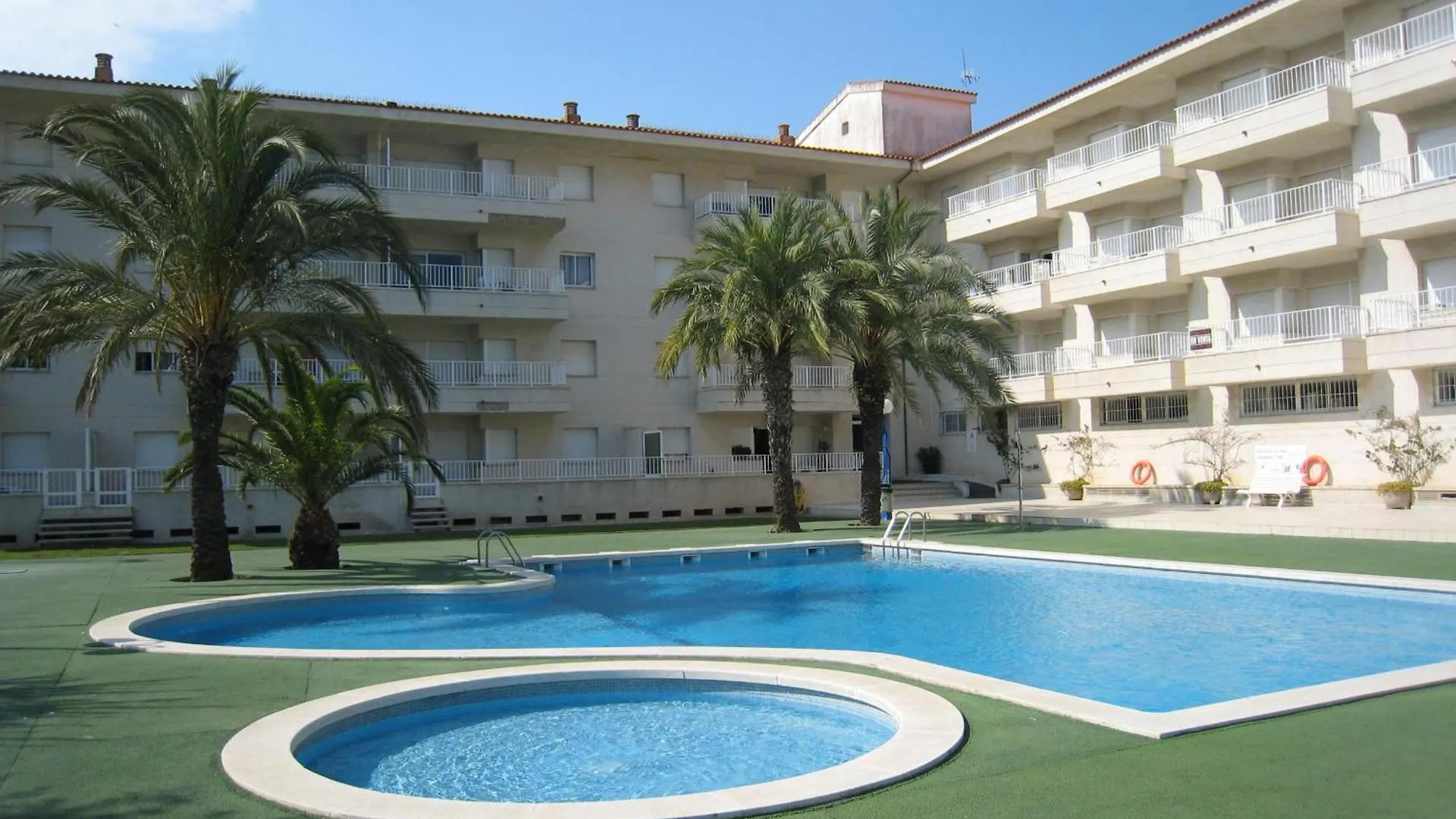 Apartamento Cerca De La Playa Con Piscina Y Terraza En L'Estartit - Es-323-25 Spain